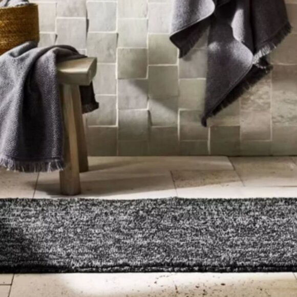 Casaluna Melange Looped Bath Rug. 21” x 34”. Black/Gray - Picture 1 of 5